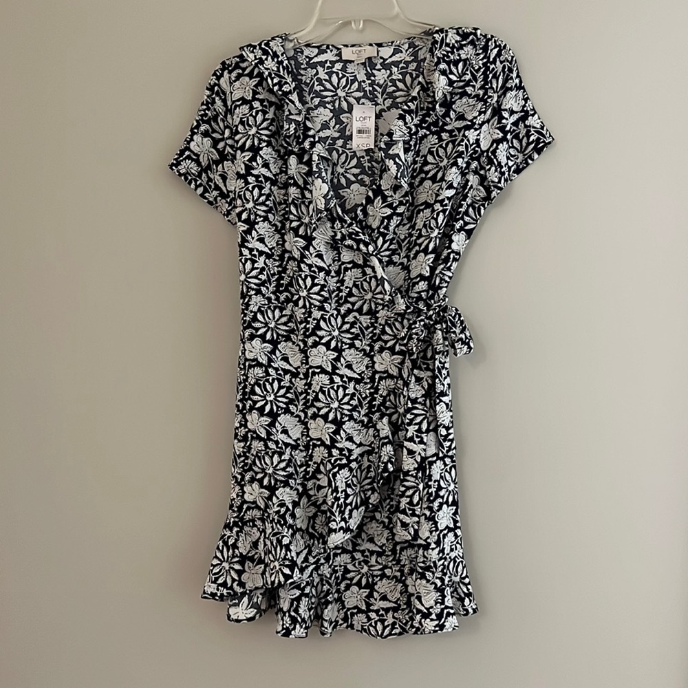 NWT Loft outlet blue/white floral cross tie ruffled dress XSP
